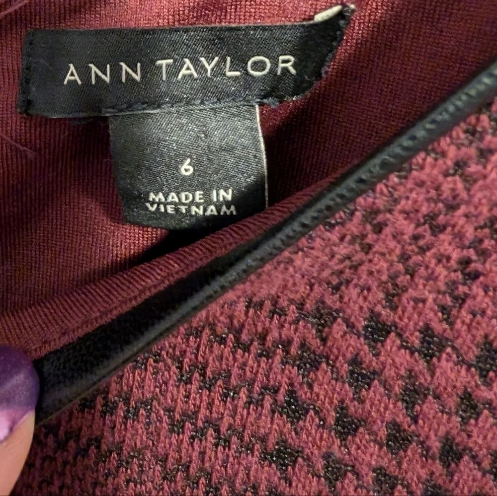 Ann Taylor burgundy dress size 6 - Picture 2 of 9